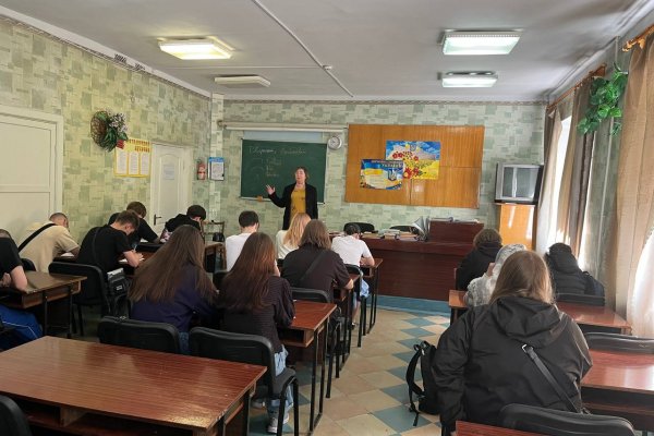 літературна майстерня з написання есе на тему: «У пошуках щастя» (за п’єсою Моріс Метерлінк «Блакитний Птах»)