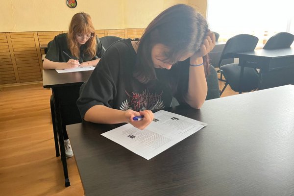 «Історичний мікс моїх знань: Українська революція від “А” до “Я”»