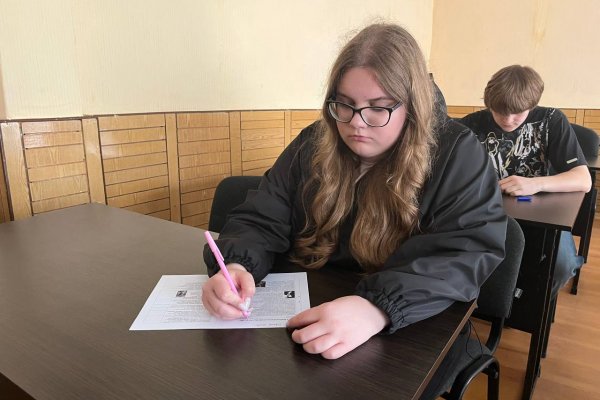 «Історичний мікс моїх знань: Українська революція від “А” до “Я”»